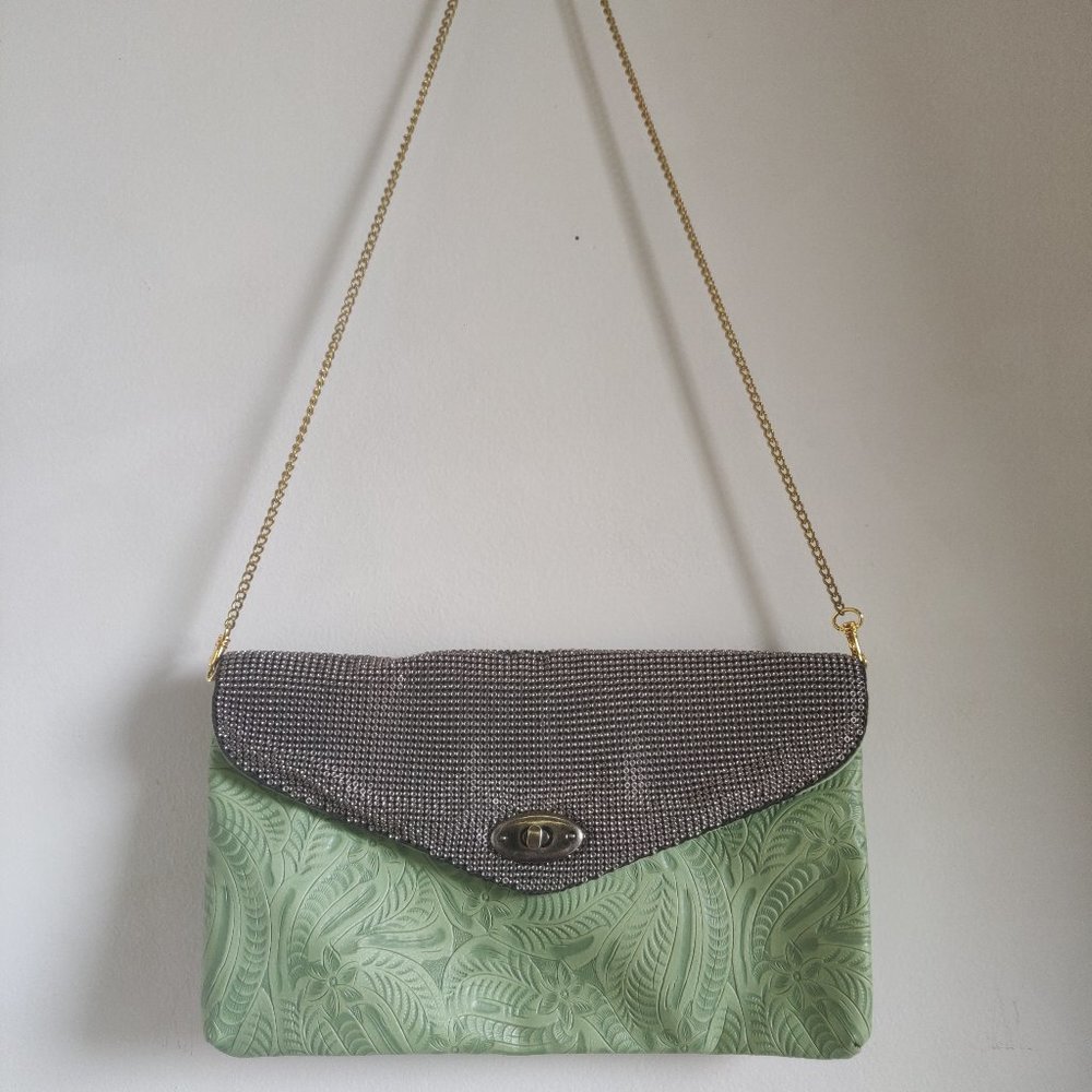 Floral Embossed Leather Green Clutch w/ Gold Chain Strap Mixed Metals